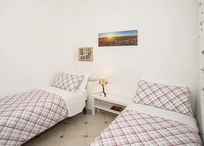 Cosy 5 Minutes From St Peter *